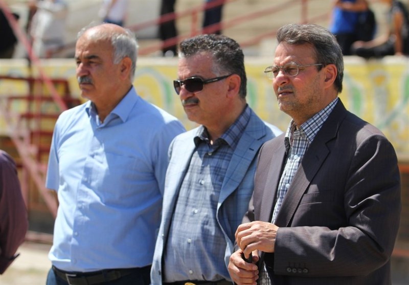 جلسه مدیرعامل باشگاه تراکتورسازی با توشاک بعد از بازگشت به ایران