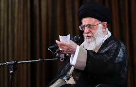 امام خامنه‌ای: «مردمی بودن» به ادعا نیست؛ باید مثل مردم زندگی کنیم