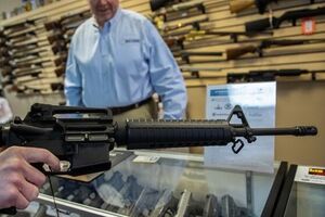 بزرگ‌ترین فروشگاه زنجیره‌ای آمریکا فروش اسلحه و مهمات را متوقف کرد