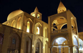 کلیسای وانک بزرگترین جاذبه تاریخی و مذهبی اصفهان+ تصاویر