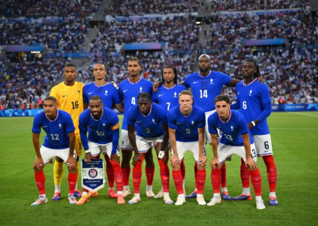 تیم فوتبال فرانسه المپیک را با برد آغاز کرد/ پیروزی پر گل سامورایی‌ها