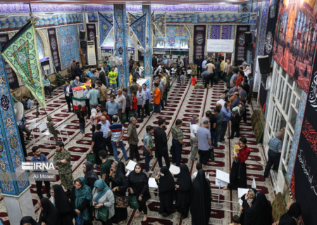 دبیر ستاد انتخابات خوزستان: ازدحام رای دهندگان در شعب ادامه دارد