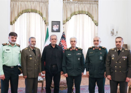 فرماندهان نظامی در دیدار با پزشکیان: ایران در اوج امنیت است