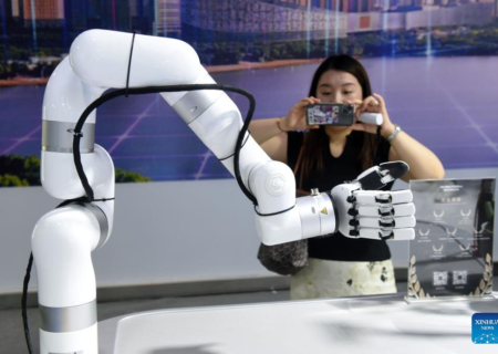 چین در پذیرش هوش مصنوعی مولد رتبه نخست جهان را دارد