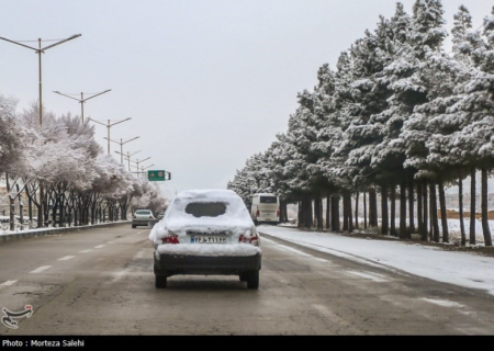 ترافیک سنگین در هراز/بارش برف در جاده‌های ۳ استان