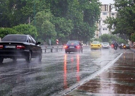 بارش باران و برف در بیشتر جاده‌های کشور