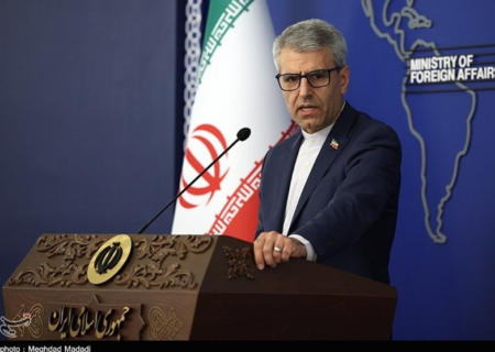 انتقاد وزیر خارجه ایران از نقش «اخلال‌گرانه» فرانسه