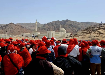 جاماندگان از اماکن زیارتی مدینه منوره بخوانند