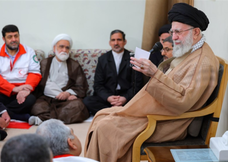 امام خامنه‌ای: ایستادگی در برابر ظالمان علّت دشمنی با ماست