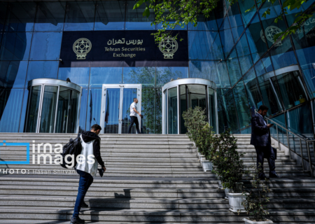 شاخص بورس رکورد تراز ۳.۲ میلیون واحدی را شکست