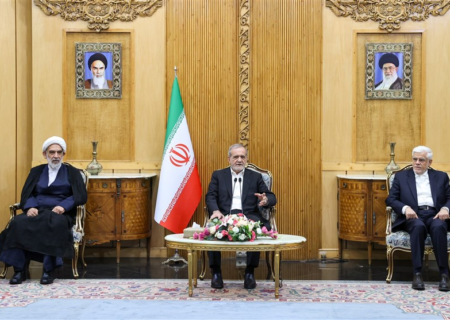 پزشکیان در مهرآباد: کشورهای حاضر در اجلاس اکو اقدامات اسرائیل را محکوم کردند