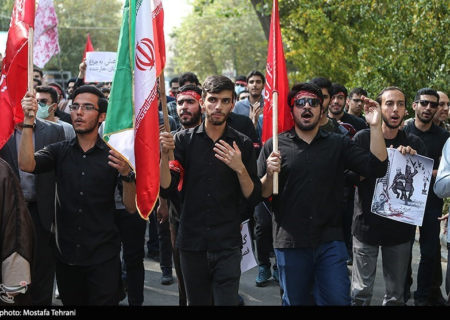 عزاداری دانشجویان در اربعین حسینی در حسینیه امام (ره)
