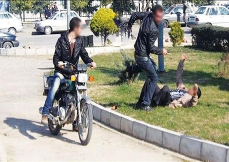دستگیری ۲زورگیر حین ارتکاب جرم