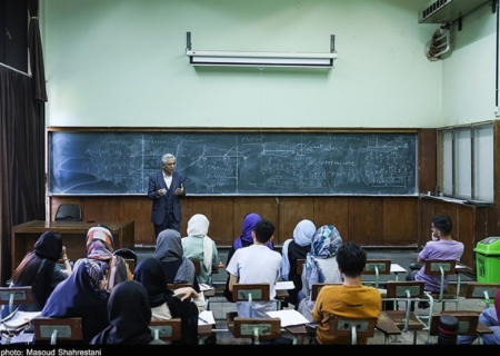 یک بام و دو هوای وزارت‌علوم/صف اساتید جوان در جذب و تسهیل استخدام بازنشسته‌ها