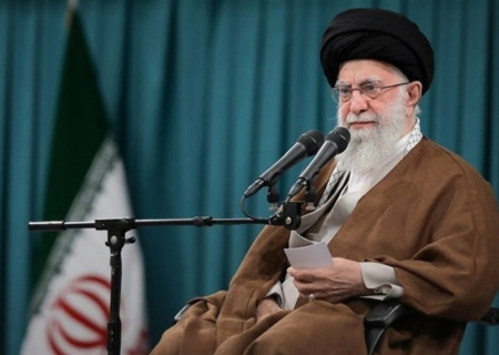 پیام تسلیت امام خامنه‌ای در پی درگذشت والده حداد عادل