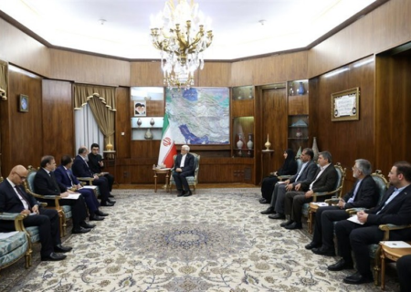 عارف: پاکستان در ایام جنگ یک صدا از ایران حمایت کرد