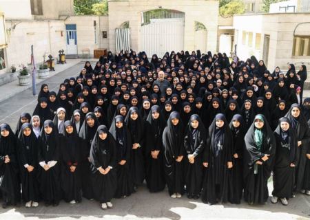 حضور قالیباف در مدرسه دخترانه فاطمیون تهران