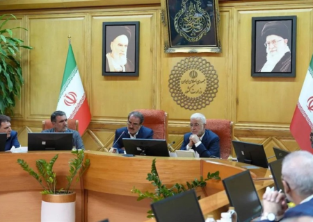 مومنی: حل مشکلات از همراهی و همدلی بین ارکان نظام حاصل می‌شود