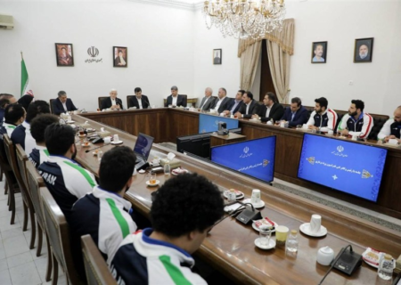 عارف در دیدار تیم ملی وزنه‌برداری: برای المپیک ۲۰۲۸ برنامه خوبی داریم