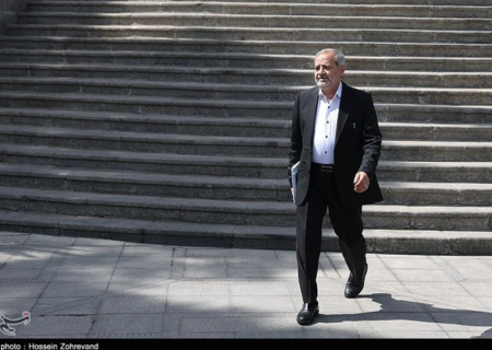 سوال نماینده شیراز از کاظمی درباره استخدام معلمان