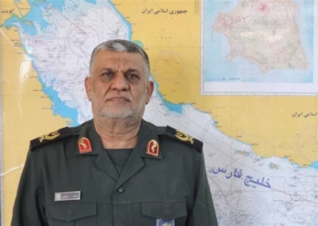 معاون فرمانده دریایی سپاه بر مسکونی سازی جزایر کشور در خلیج فارس تاکید کرد