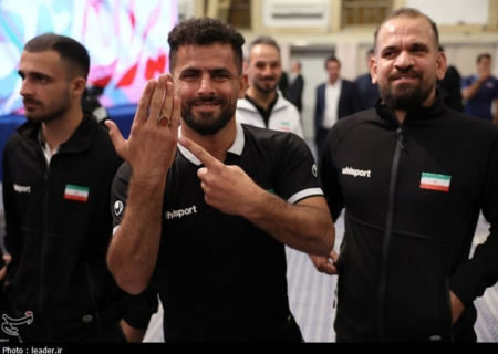 حاشیه‌نگاری تسنیم از دیدار ورزشی‌ها با رهبر انقلاب؛ از سلام نظامی تا انگشتری که به یک ناشنوا رسید