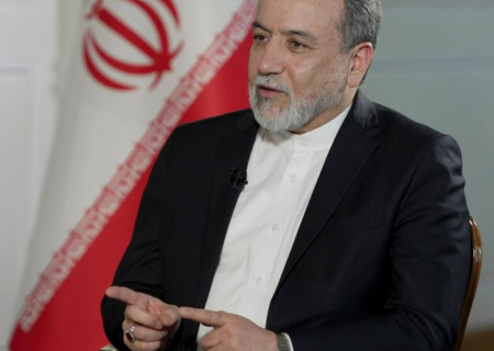 عراقچی: فضای اسرائیل در اختیار موشک‌های ایران بود/ تبادل پیامی در عمان انجام نشد