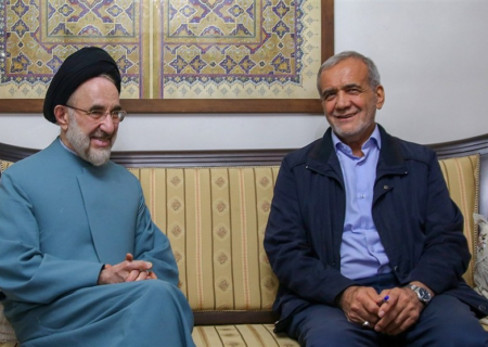 فشار خاتمی برای رادیکال کردن دولت پزشکیان