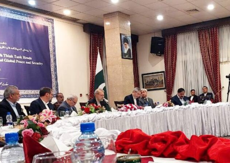 نشست لاریجانی با روسای اندیشکده‌های پاکستان