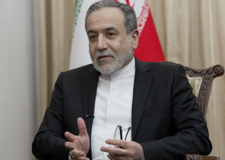 عراقچی: غرب باید به خاطر تأمین مواد شیمیایی برای  رژیم صدام پاسخ‌گو باشد