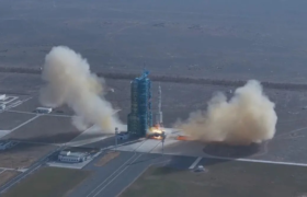 چین فضانوردانش را از سرگردانی در فضا نجات می‌دهد