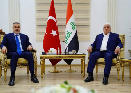 دیدار وزیر خارجه ترکیه با رئیس هیئت حشد شعبی عراق