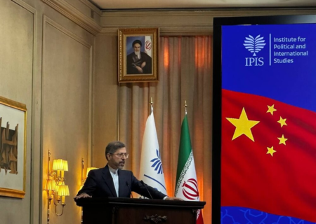 نشست مشترک عراقچی با نمایندگان دیپلمات