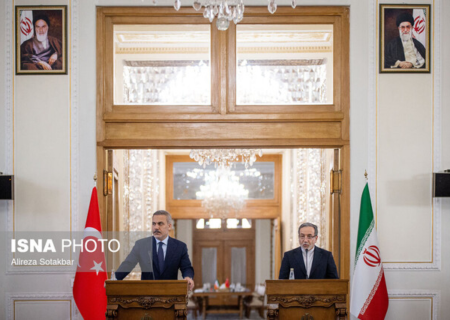 عراقچی: سرکنسولگری ایران در وان افتتاح می‌شود