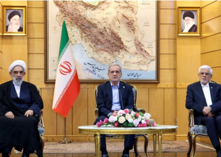 پزشکیان: کشورهای مسلمان با یکدیگر تعامل سازنده داشته باشند