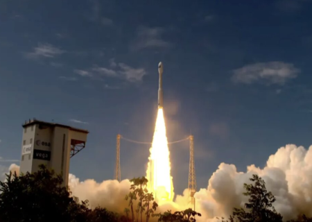 موشک اروپایی ماهواره کره ای را به فضا برد