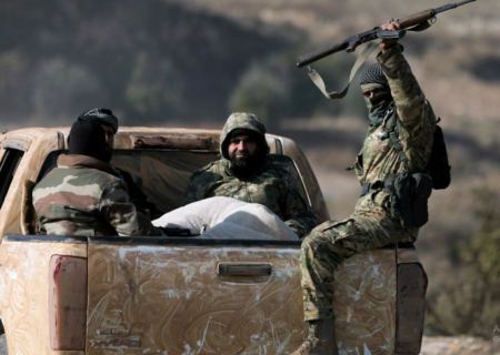 جابجایی نیروهای سوری در شرق فرات؛ جنگ اجتناب ناپذیر با قسد