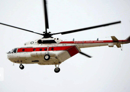 استقرار بالگرد امدادی هلال‌احمر در مسجد مقدس جمکران