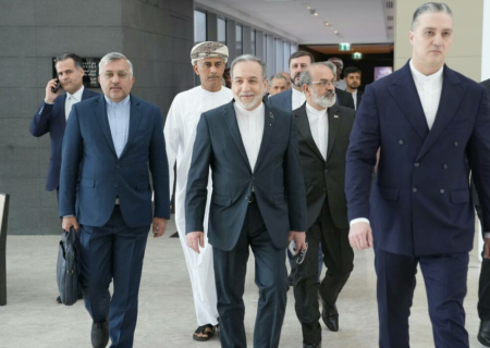 عراقچی: مذاکرات ایران و آمریکا با میانجی‌گری عمان در فضایی مثبت برگزار شد