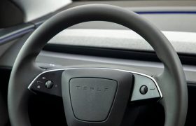 تسلا در چین هوش مصنوعی آموزش می دهد